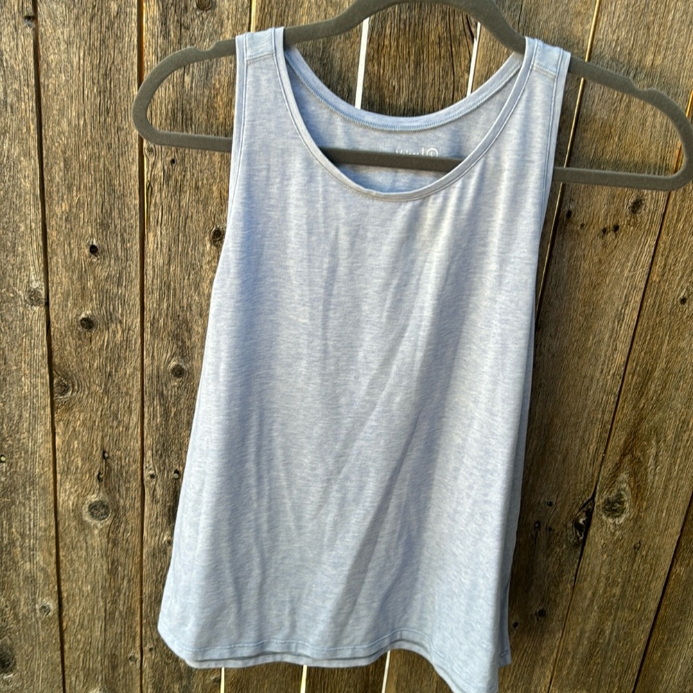 Outdoor voices tank size L